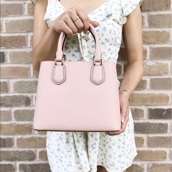 Gaby’sBags👜💕- NWT Michael Kors Medium Purse Pink - Picture 3 of 7